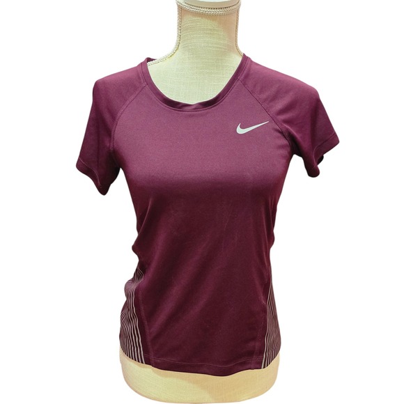 Nike Medalist Women Burgundy Dri-FIT Running Athletic Shirt XS Short Sleeve - Picture 2 of 6